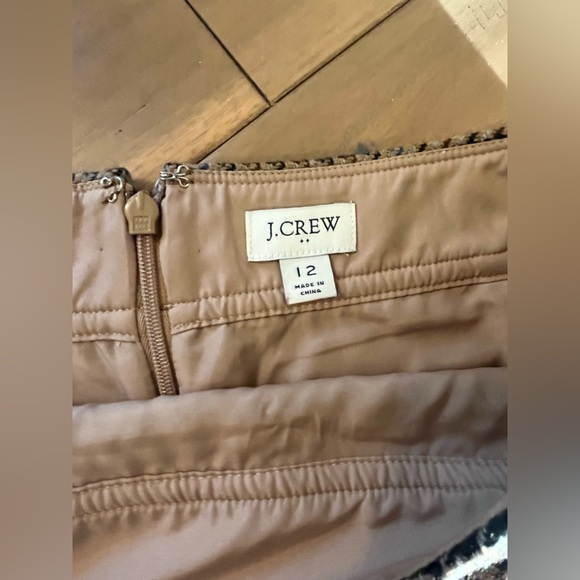 J Crew Wool-blend mini skirt in houndstooth - Picture 4 of 8